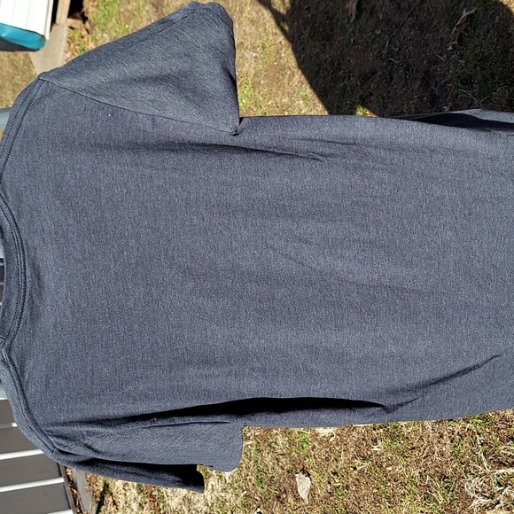 Graphic T-Shirt Rock & Roll Hall of Fame Cleveland Ohio - Picture 4 of 4